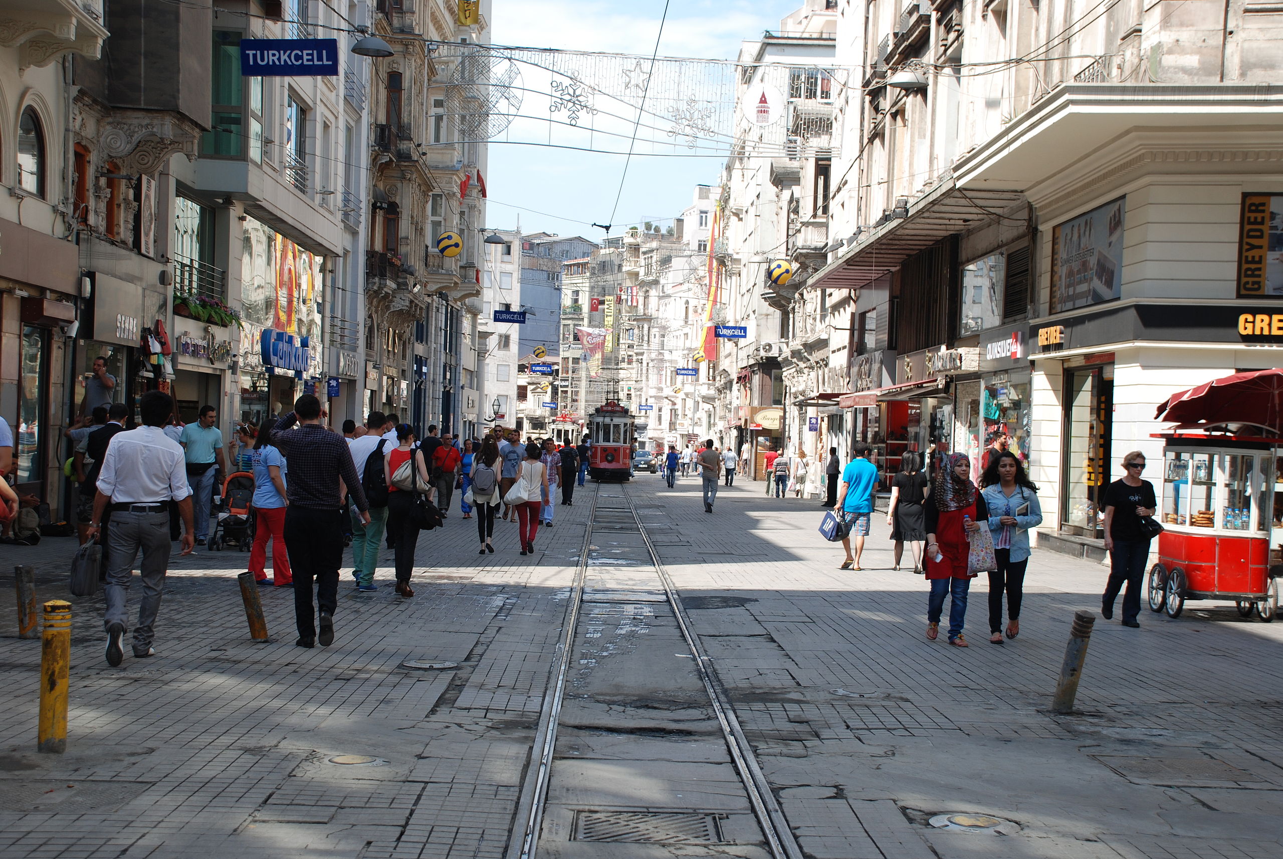 خیابان استقلال، استانبول